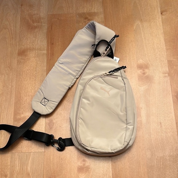Puma Handbags - NWT Puma Myriad women’s slingback